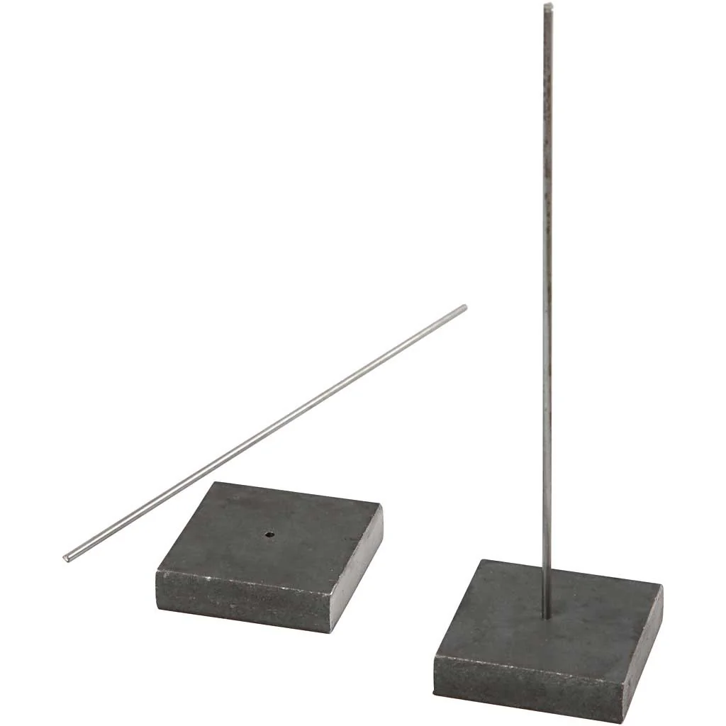 SOSTEGNO DI METALLO QUADRATO